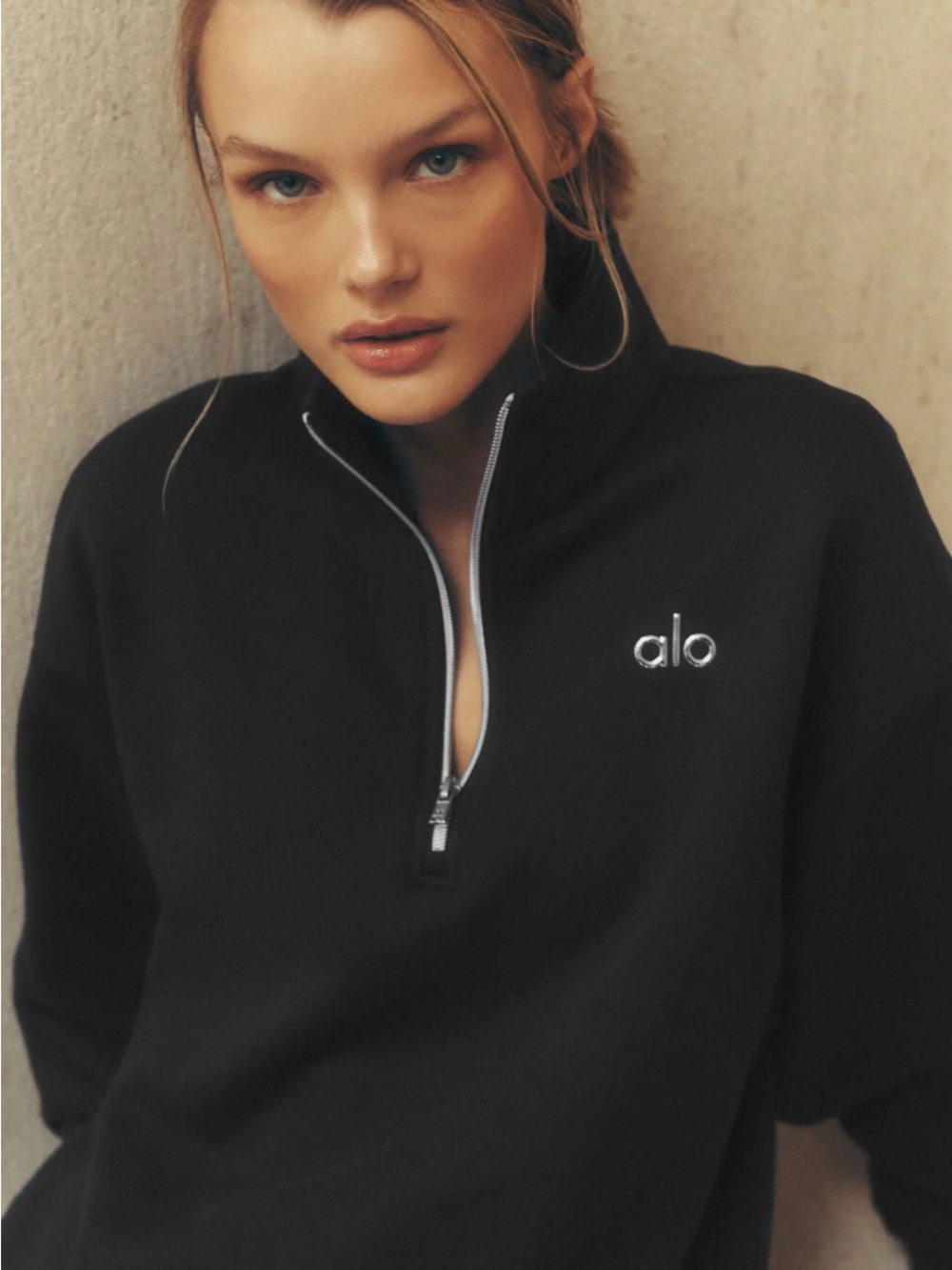 Alo Yoga Black accolade quarter zip